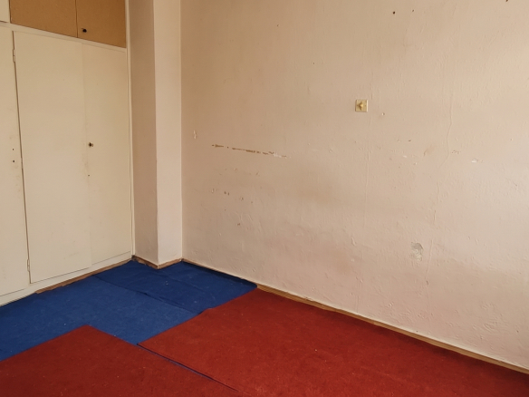 Property with courtyard – Ampelokipoi