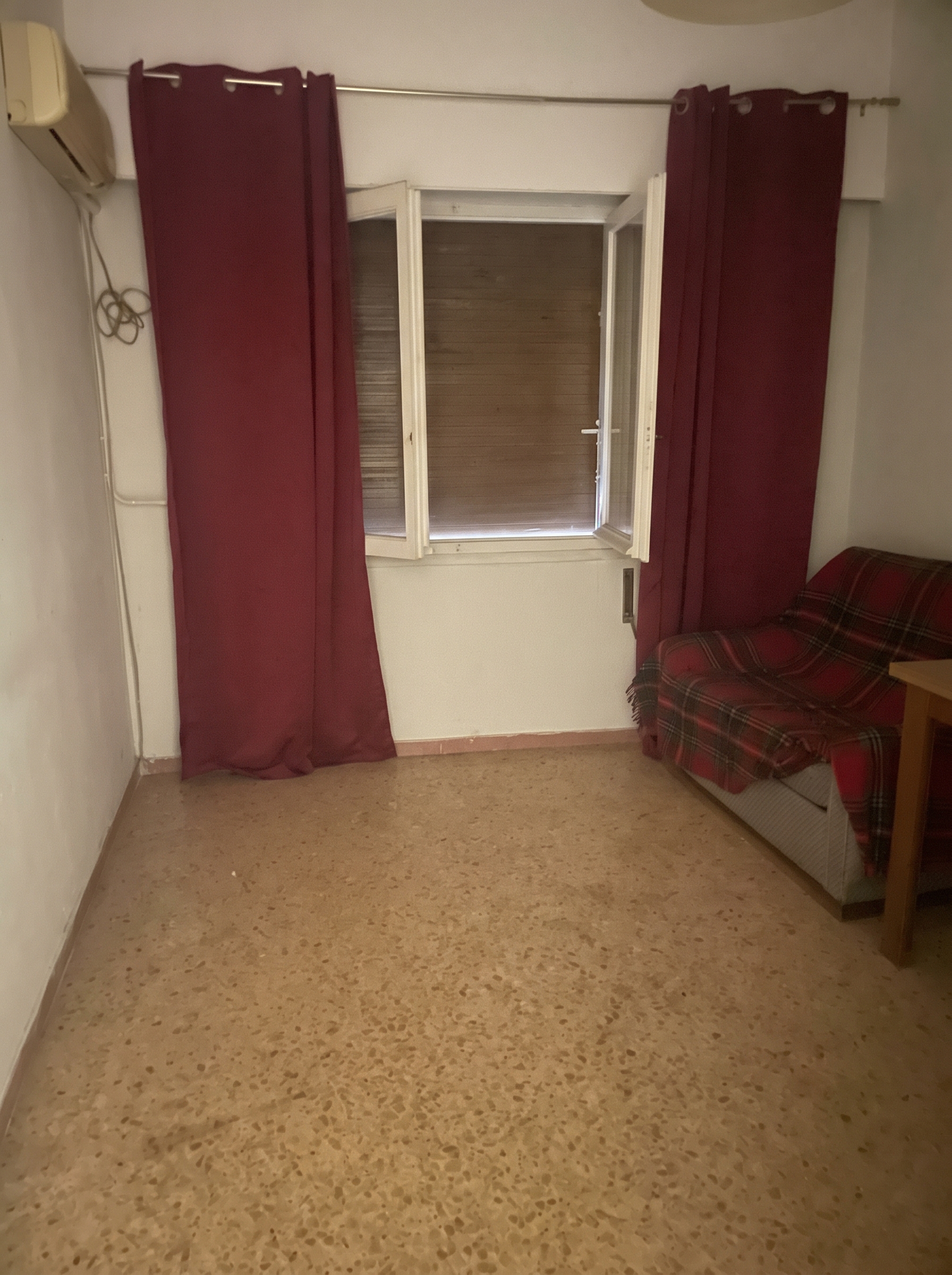 38sqm Apartment in Piraeus close to marina Zeas